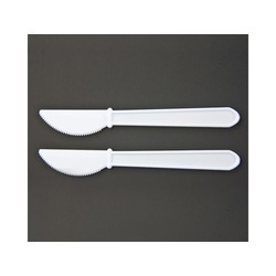 Light Weight White Plastic Knives 4.75" 1000ct